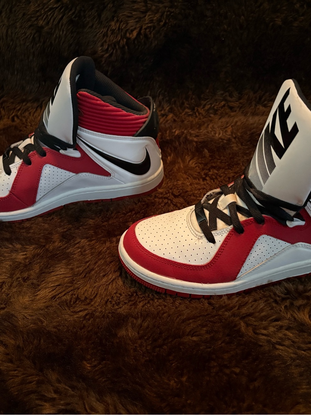 Nike Invaders - Picture 3 of 4